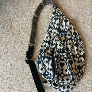 KAVU large Blue and White Sling Bag —like new
